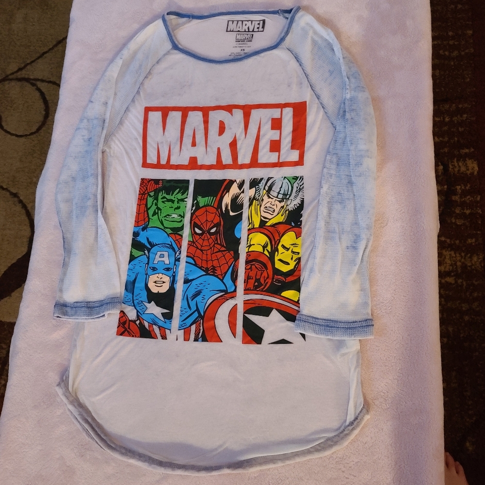 Marvel long sleeve, lightweight top